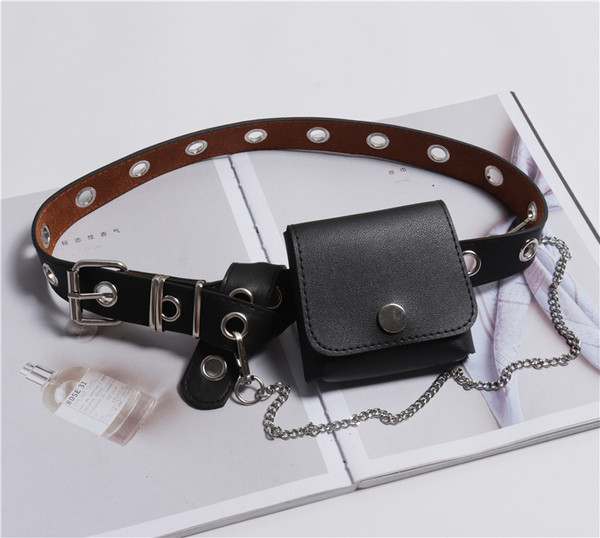 Актуален дамски колан от еко кожа с метални елементи в черен цвят