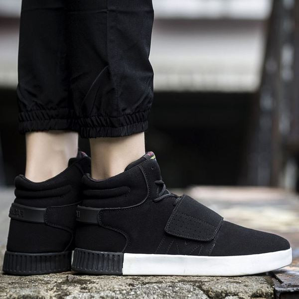 Модерни мъжки кецове с лепенка в няколко цвята 