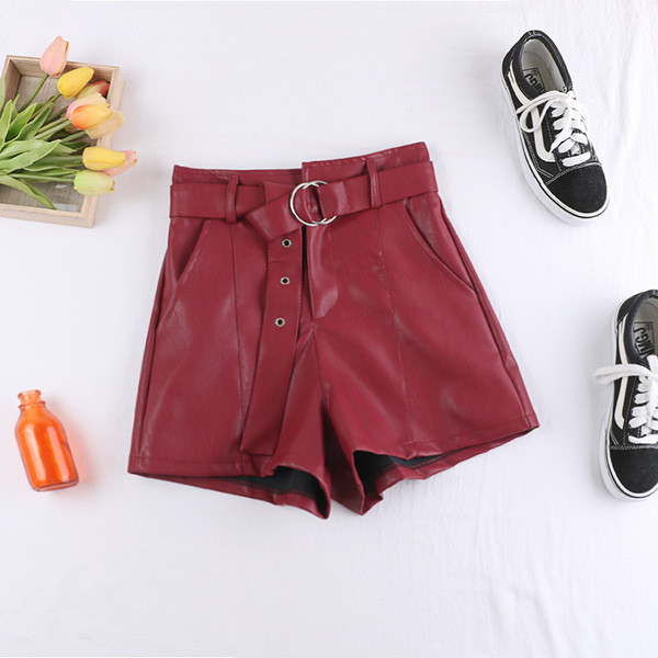 Модерен дамски панталон в четири цвята от еко кожа