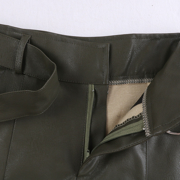 Модерен дамски панталон в четири цвята от еко кожа