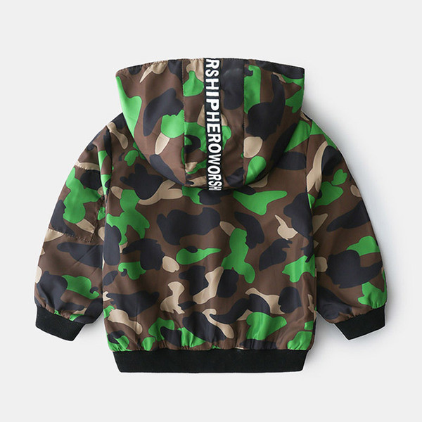 Нов модел детско яке за момчета с цип и качулка