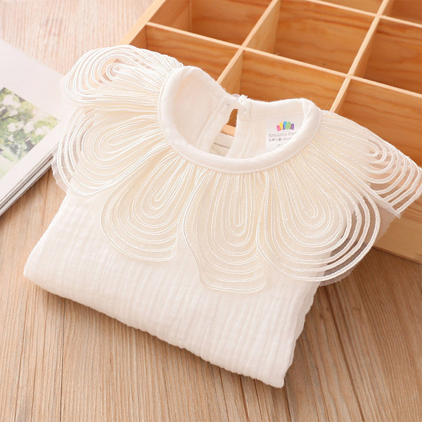 Нов модел риза за момичета в бял цвят