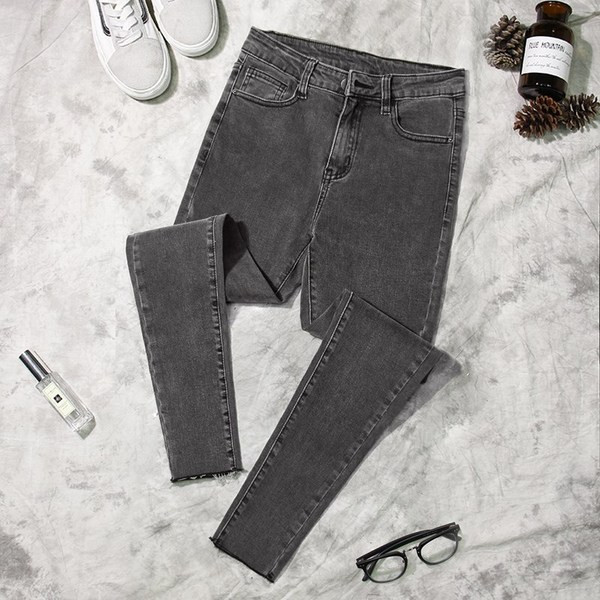 Модерни дамски дънки с джобове и колан - няколко цвята