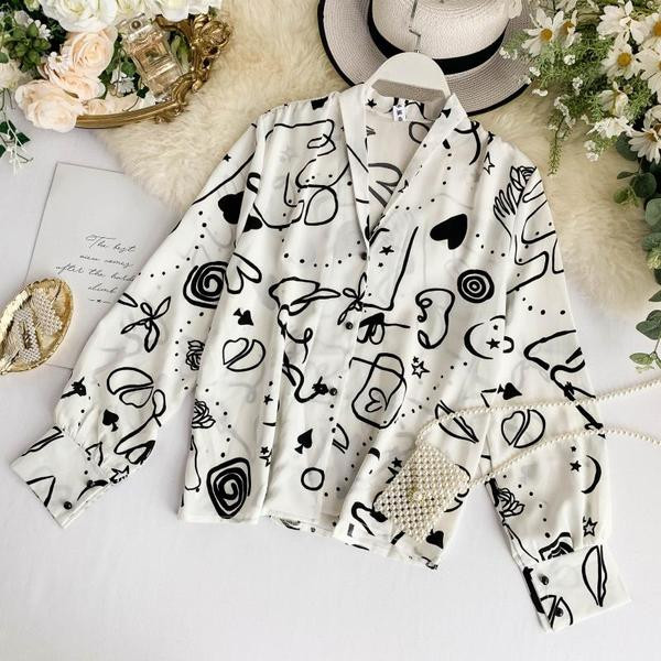 Модерна дамска риза с дълъг ръкав и копчета в бял и черен цвят