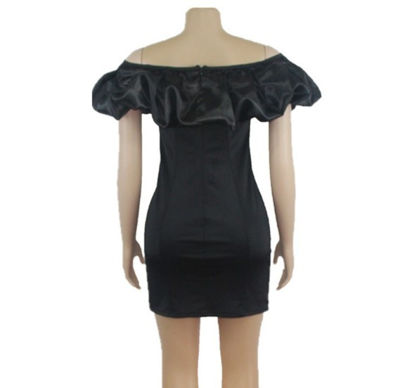 Нов модел дамска рокля с голи рамене в черен цвят