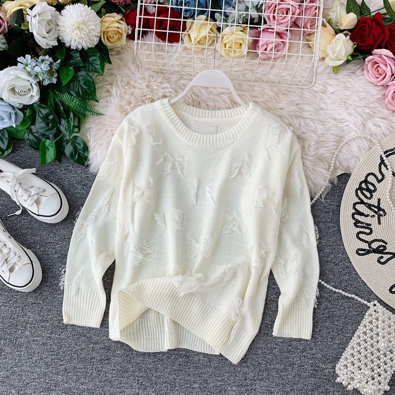 Modern női pulóver rojtokkal, különböző színekben