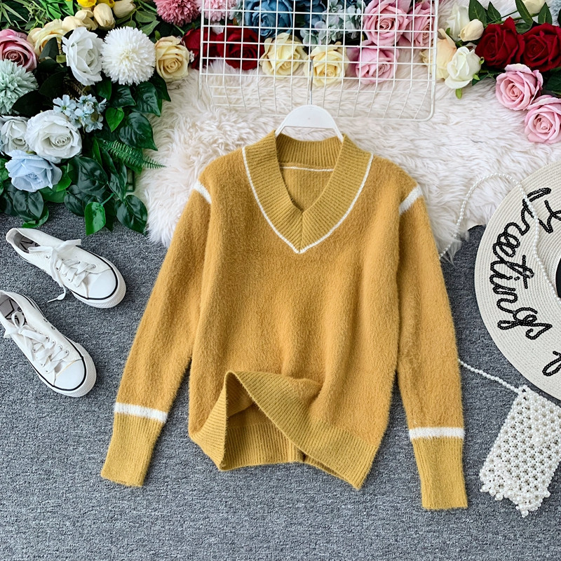 Női téli pulóver spitz nyakkivágással több színben