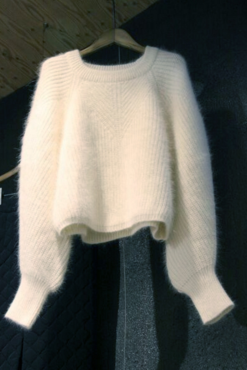 Γυναικείο χειμωνιάτικο πουλόβερ με λαιμό O σε λευκό χρώμα