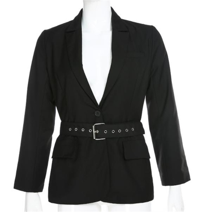 Modern női kabát fekete övvel