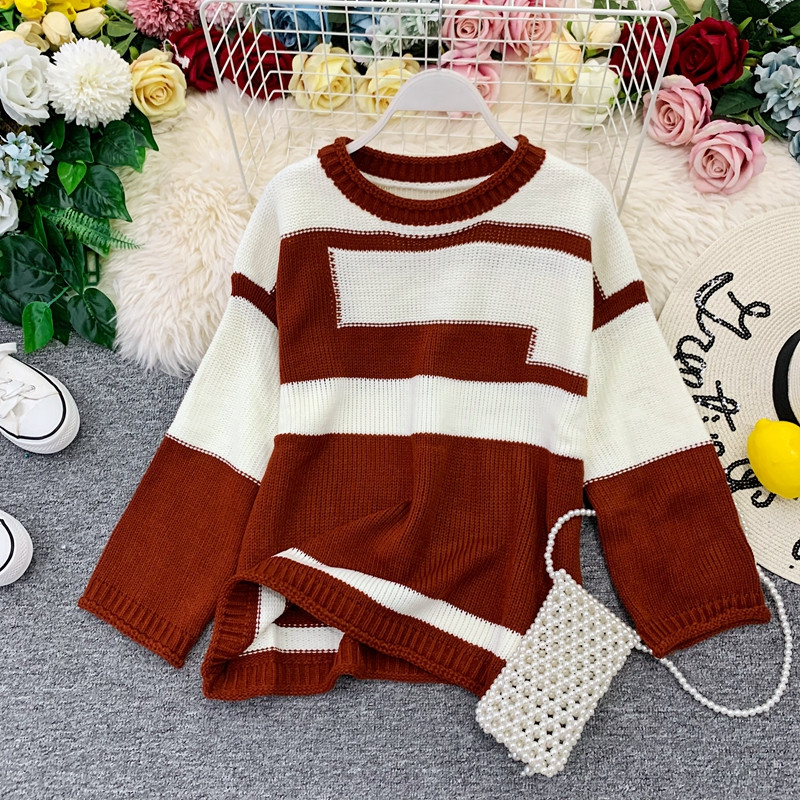 Női pulóver ovális nyakkivágással, kék és barna színben