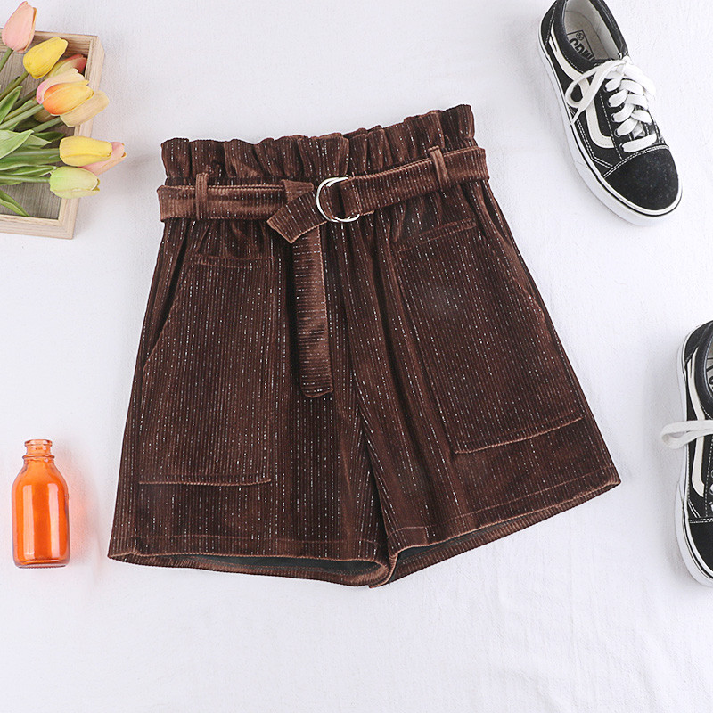 Női rövidnadrág négy színben, magas derékkal és övvel