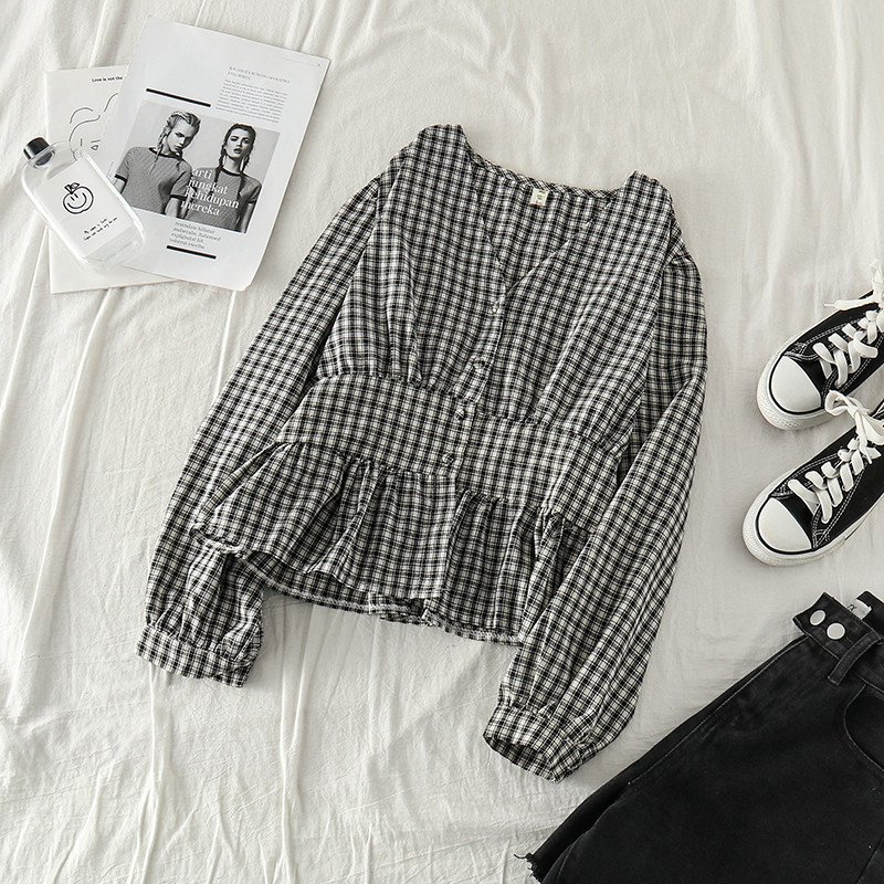 Kockás női ing V-nyakkal