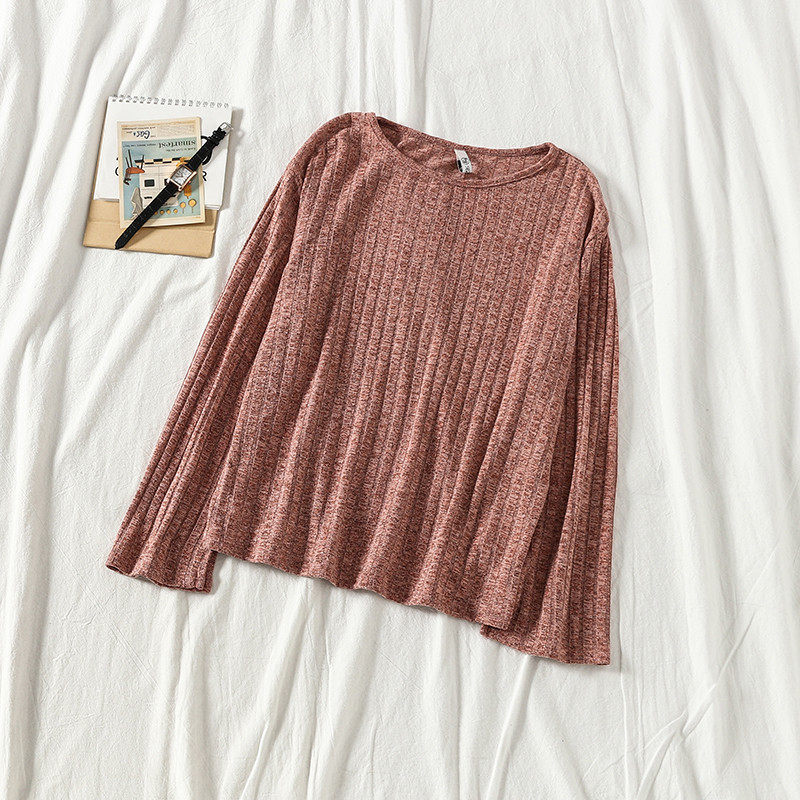 Női pulóver ovális nyakkivágással, négy színben