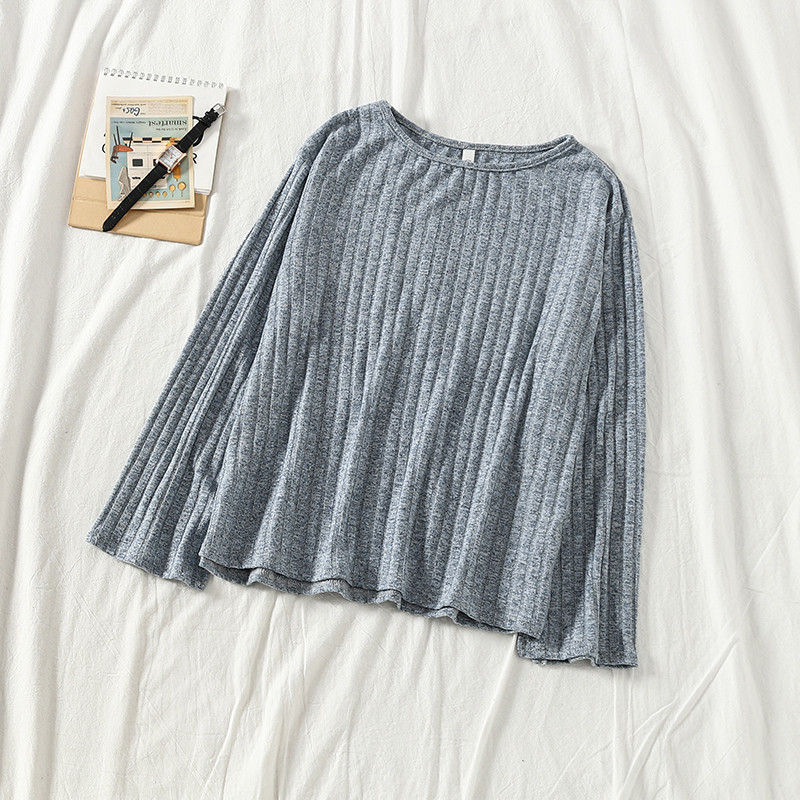 Női pulóver ovális nyakkivágással, négy színben