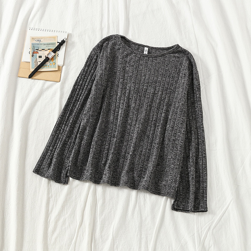 Női pulóver ovális nyakkivágással, négy színben