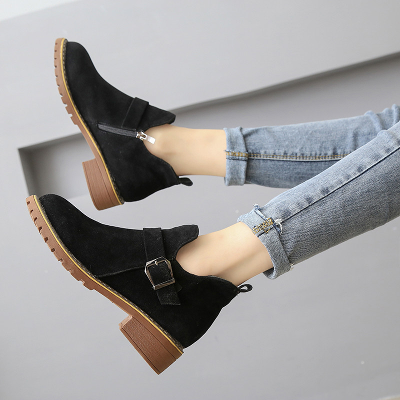 Öko velúrból készült alkalmi női csizma fekete és barna színben