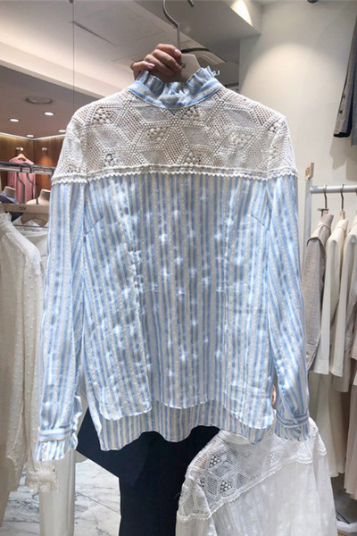 Modern női ing kék csipkével