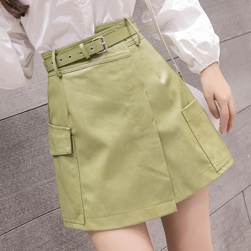 Μοντέρνα γυναικεία φούστα σε διάφορα χρώματα