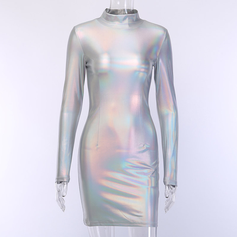 Modern női ruha magas gallérral és hosszú ujjal, két színben