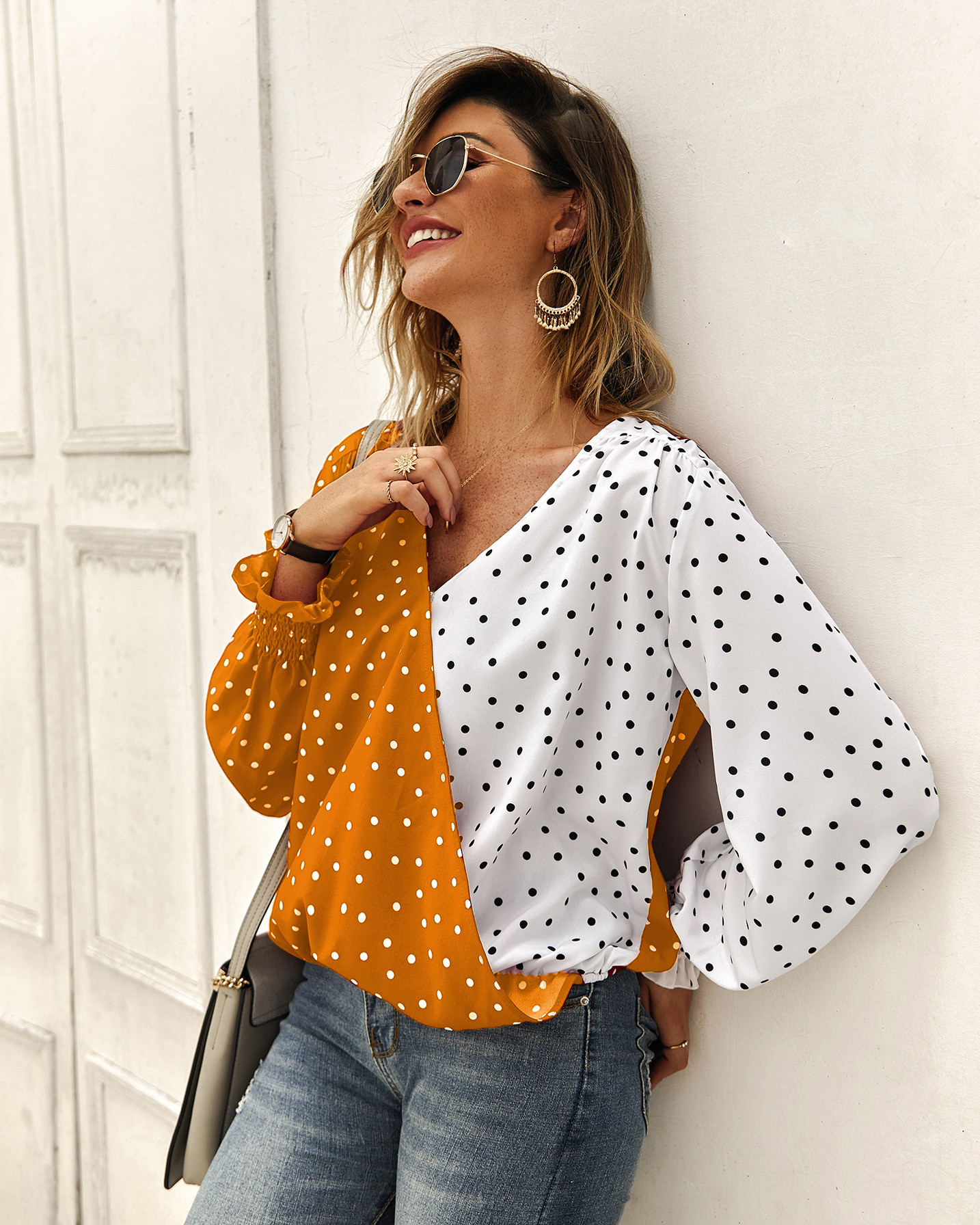 Modern női pöttyös blúz és spitz dekoltázs három színben