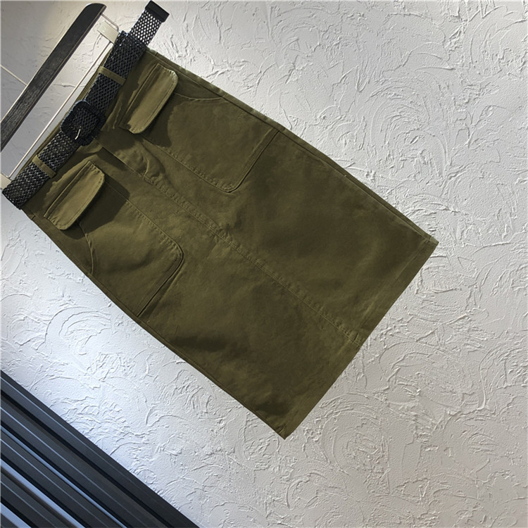 Stílusos női farmerszoknya zsebbel és hasítékkal, két színben