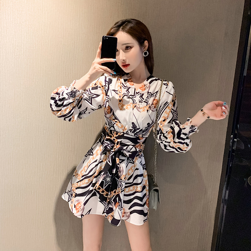 Rochie casual de dama cu legaturi in talie si model colorat