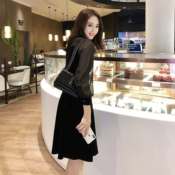 Rochie de dama model nou cu maneci lungi - culoare neagra