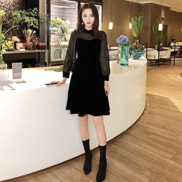 Rochie de dama model nou cu maneci lungi - culoare neagra