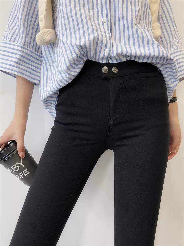 Modern női farmer magas derékkal, fekete színben