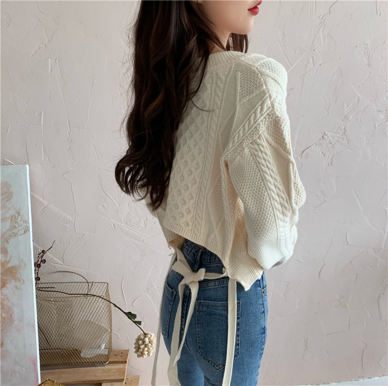 Modern rövid női pulóver nyakkendővel, két színben