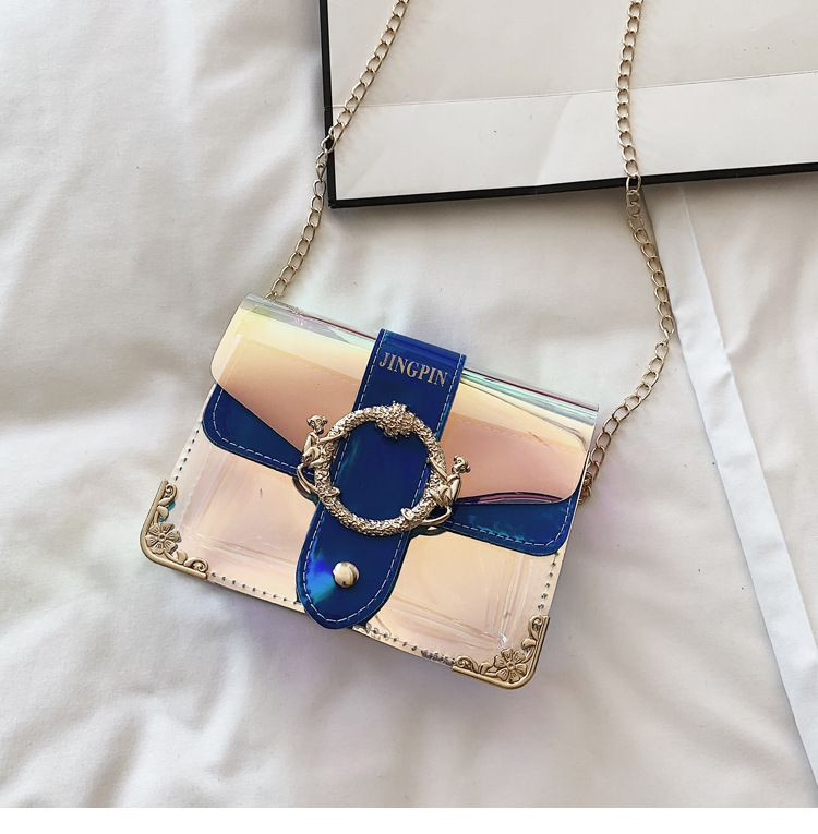 Geanta de dama eleganta cu decor metalic si lant