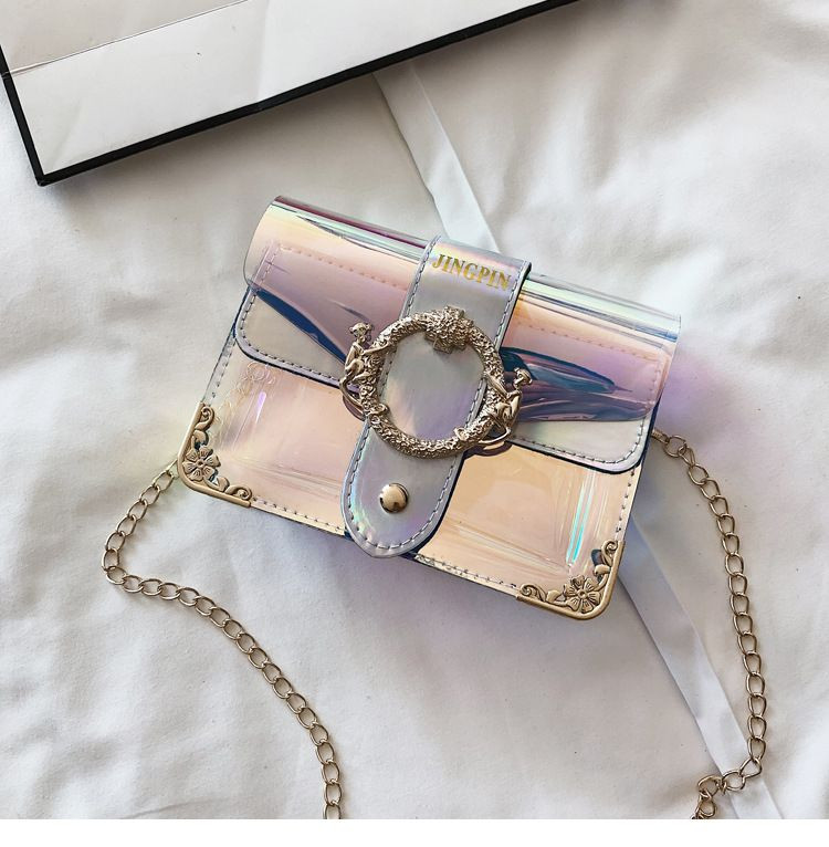 Geanta de dama eleganta cu decor metalic si lant