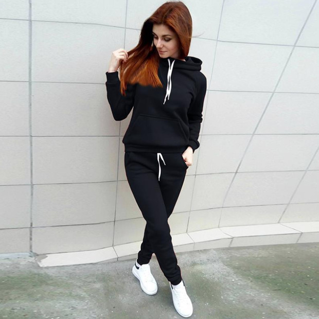 Set sport pentru femei din două părți în mai multe culori