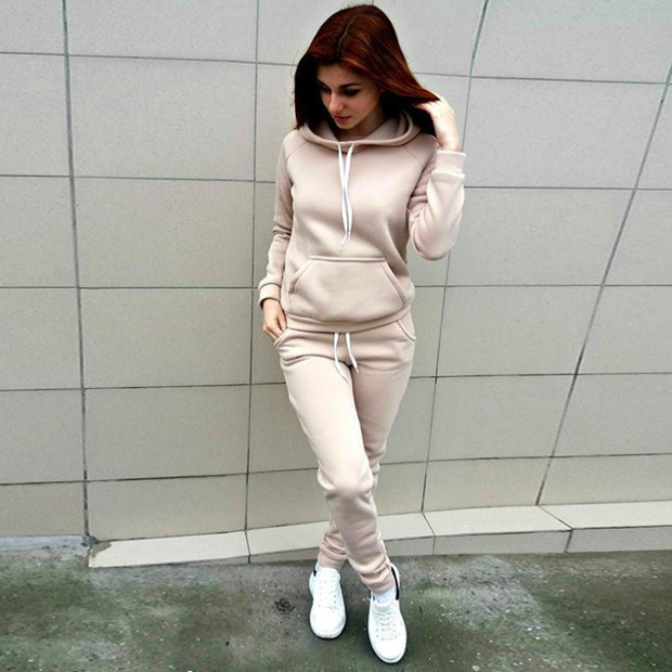 Set sport pentru femei din două părți în mai multe culori