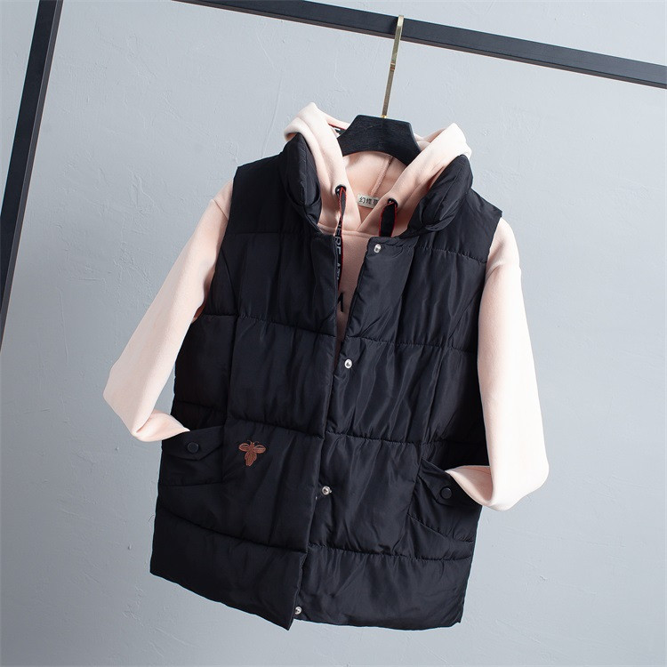 Vesta sport dama cu buzunare si broderie in mai multe culori