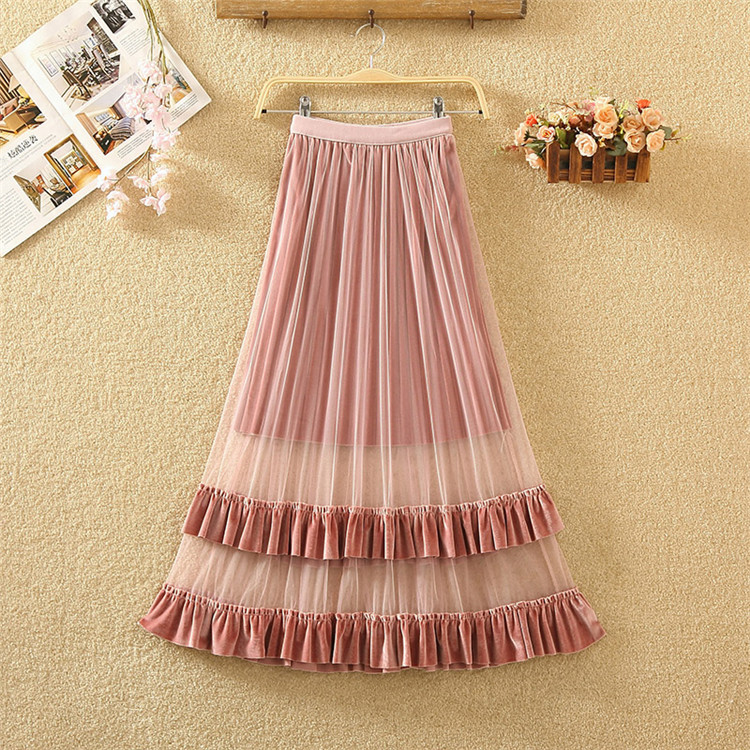 Model elegant de fustă de damă croiată în patru culori