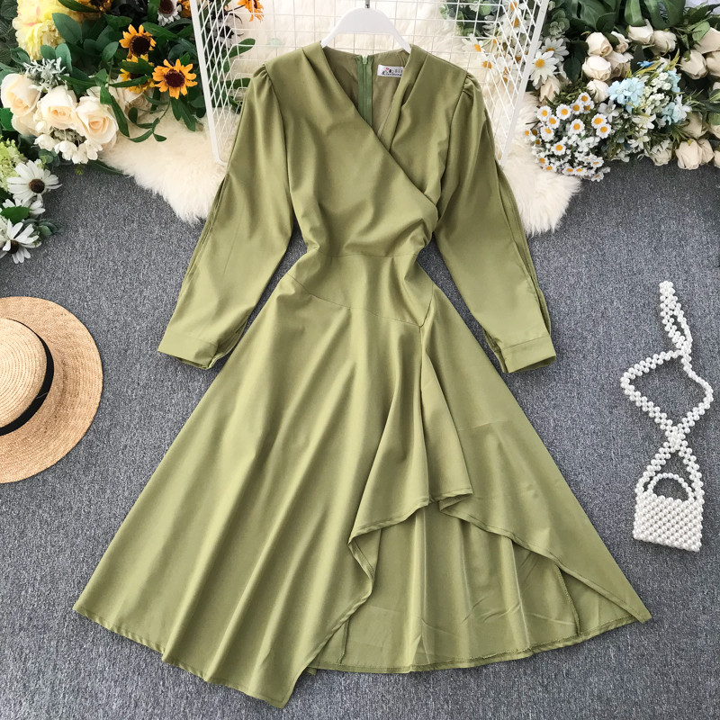 Rochie casual de dama cu maneci lungi in patru culori si decolteu adanc