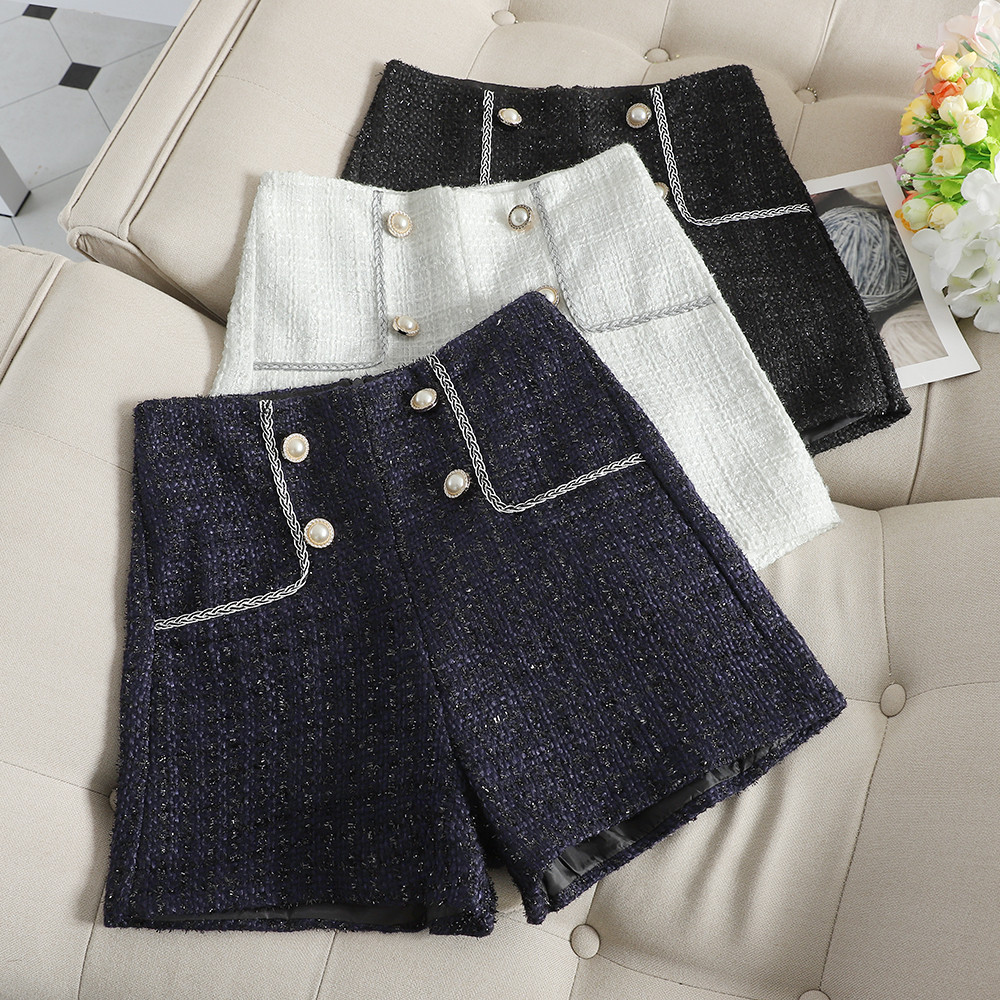Стилни дамски къси панталони с копчета в черен, бял и син цвят