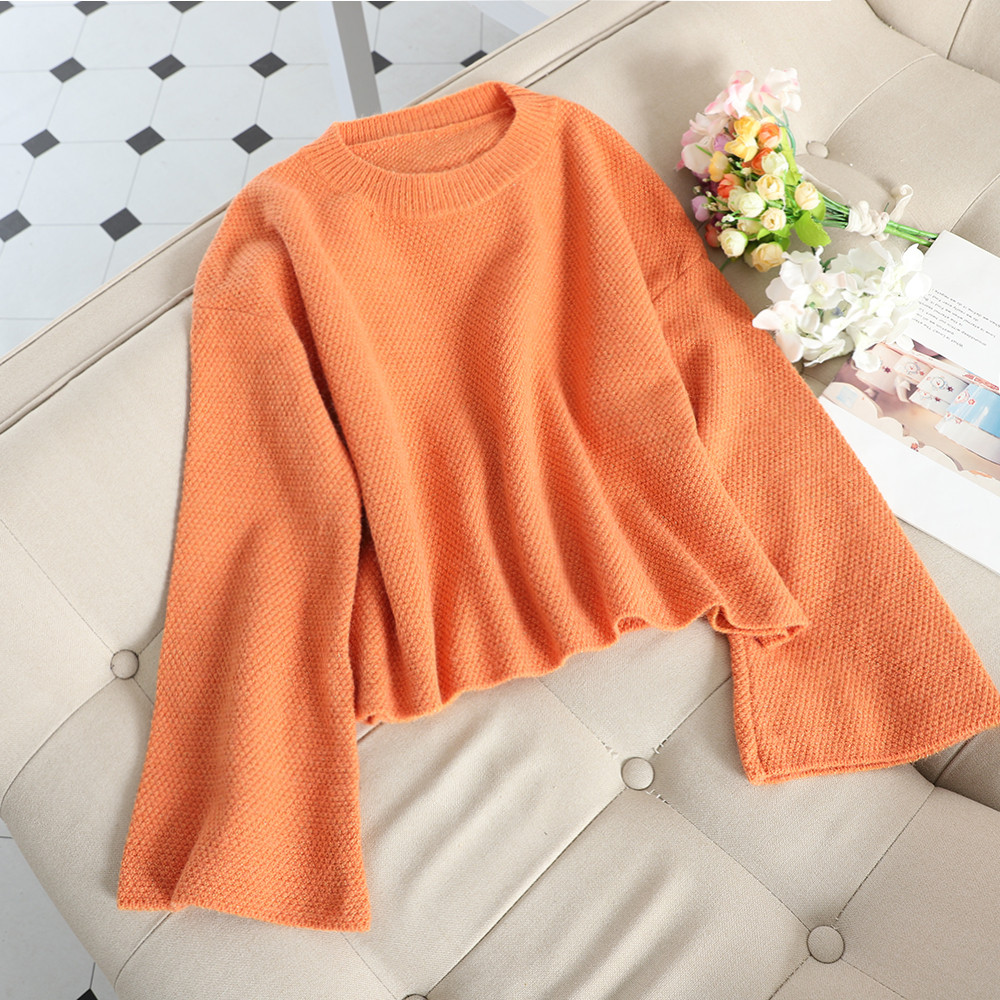 Κομψό μοντέλο γυναικείο πουλόβερ με φαρδιά μανίκια σε διάφορα χρώματα