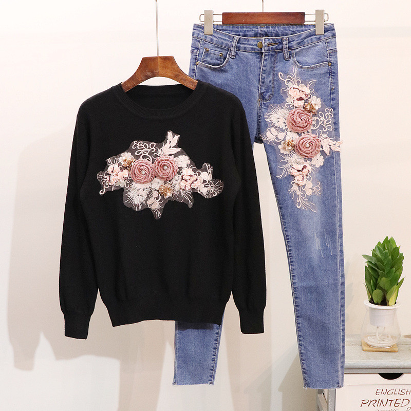 Set de damă de ultimă generație, care include un pulover subțire și blugi cu decor 3D în trei culori