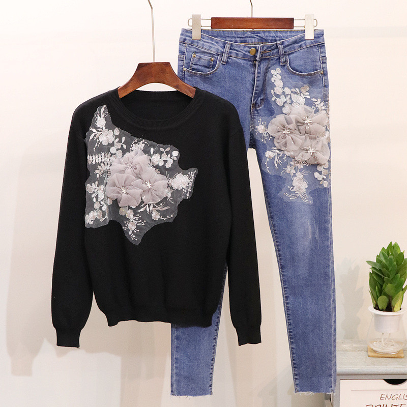 Set modern pentru femei din două părți cu decor 3D în negru, alb și roz