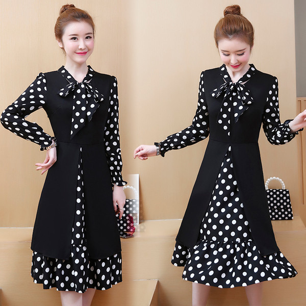 Rochie scurtă de damă elegantă cu mâneci lungi de culoare neagră