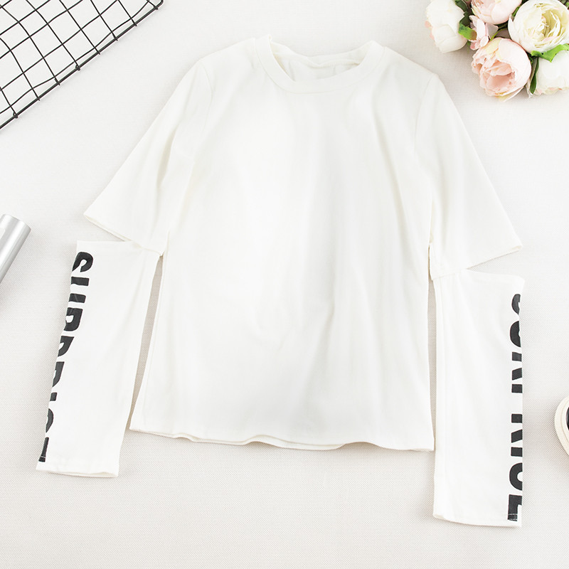 Casual γυναικεία μπλούζα με γράμματα σε μαύρο και λευκό χρώμα