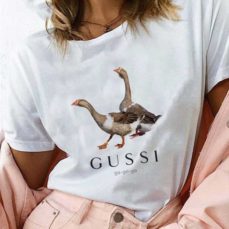 Tricou de damă cu aplicație și mâneci scurte în alb