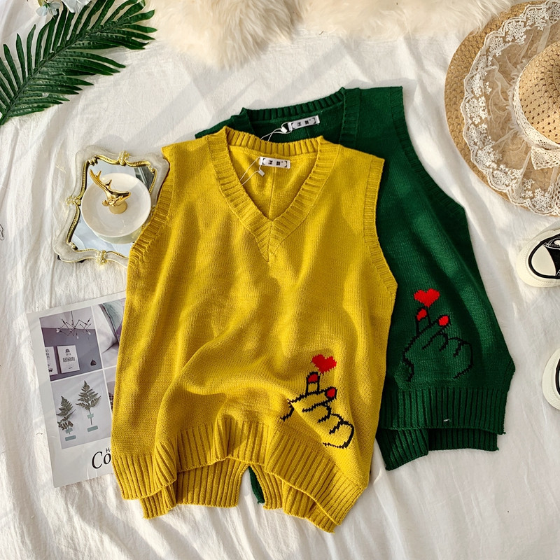 Maieu de damă tricotat cu decolteu în V și broderie în diferite culori