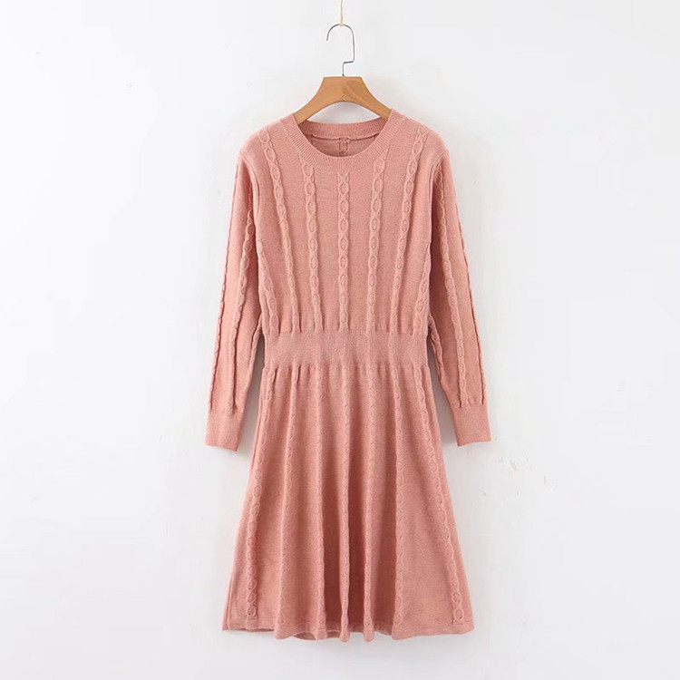 Rochie dama tricotata cu decolteu oval in patru culori - model croiat