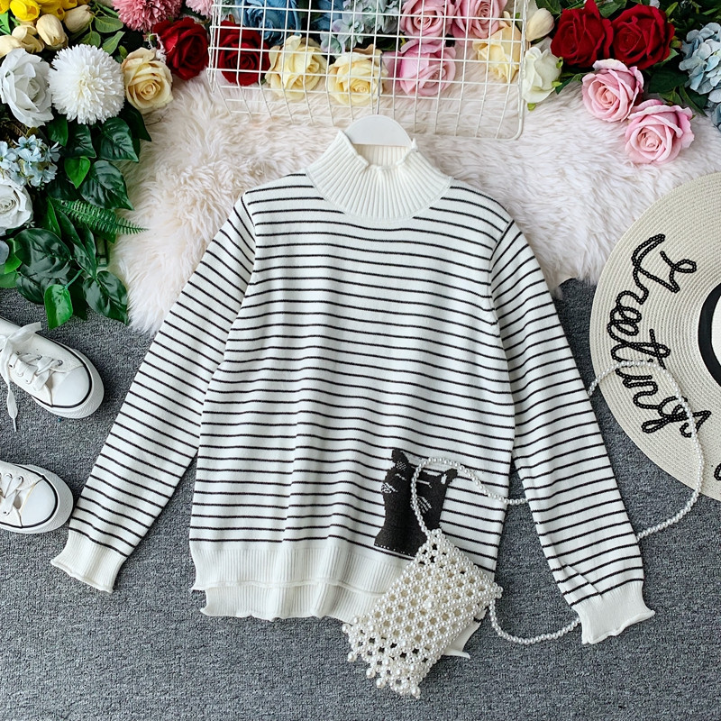 Γυναικείο πουλόβερ με υψηλό γιακά και κεντήματα σε διάφορα χρώματα