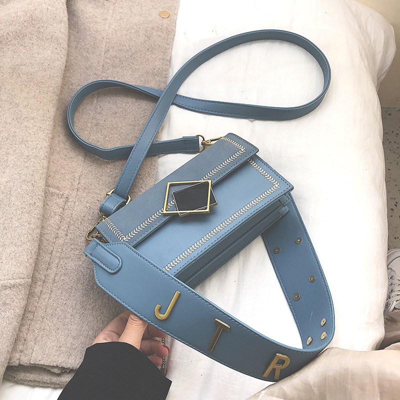 Női táska rövid és hosszú füllel, négy színben