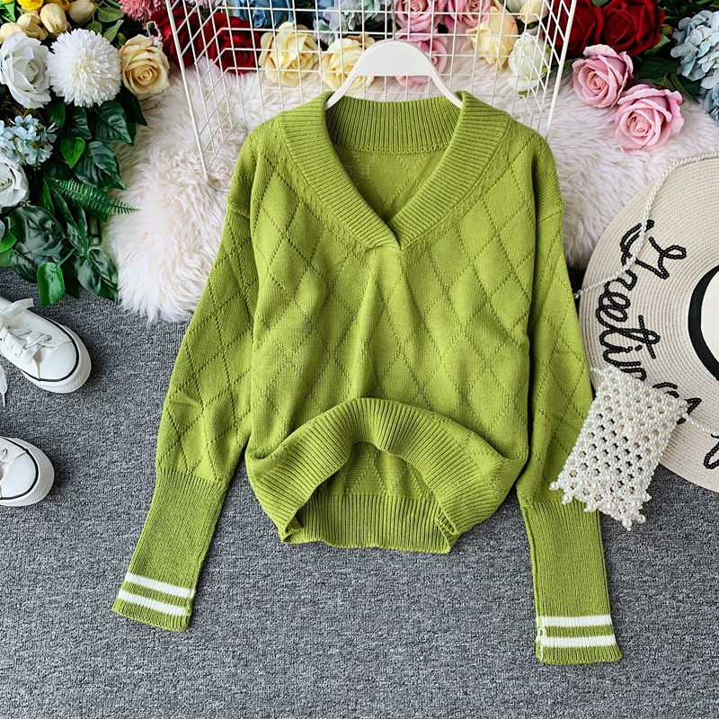 Pulover casual de dama cu decolteu spitz in mov, verde si alb