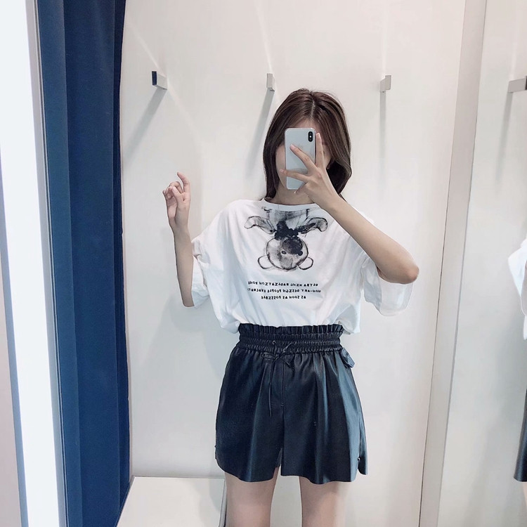 Pantaloni scurti de dama din imitatie de piele cu talie inalta in negru